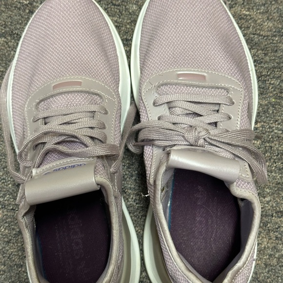 Women’s size 9 adidas sneakers! Purple 💜 - Picture 4 of 6